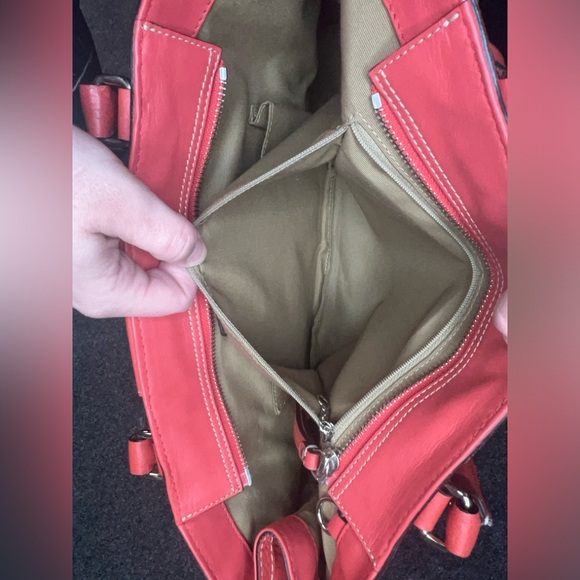 Beautiful Pre-Loved Coach Bag - Picture 9 of 12